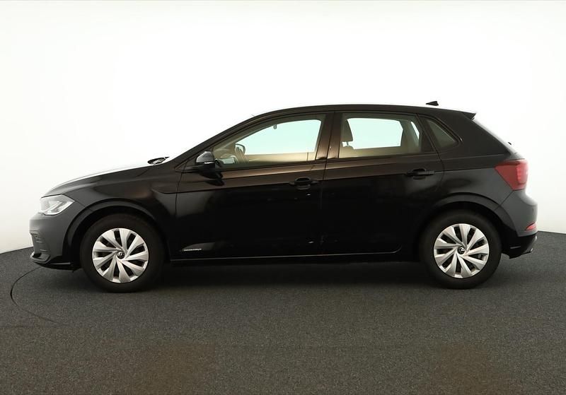 Gebraucht VW Polo Life 95 PS (69 kW) 2022 Deep black perleffekt Kleinwagen