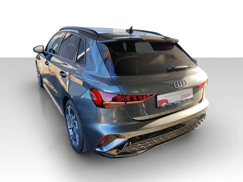 Second-hand Audi A3 S-Line 150 CP (110 kW) 2025 Gri Berlinǎ