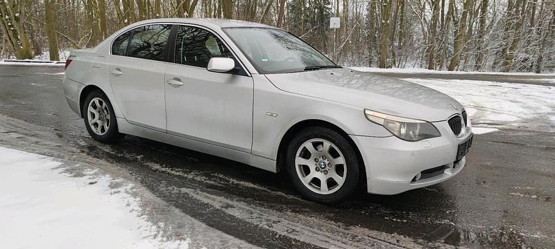 Gebraucht BMW 520 170 PS (125 kW) 2003 Silber Limousine