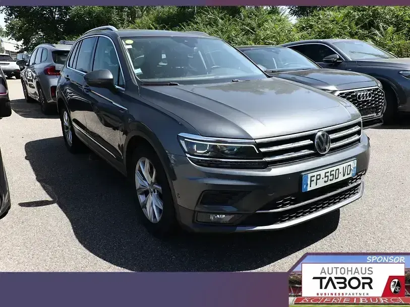 Gebraucht VW Tiguan Highline 150 PS (110 kW) 2020 Grau SUV