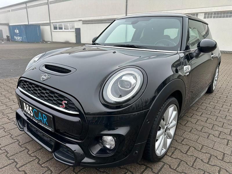 Gebraucht Mini John Cooper Works 192 PS (141 kW) 2020 Midnight black Kleinwagen