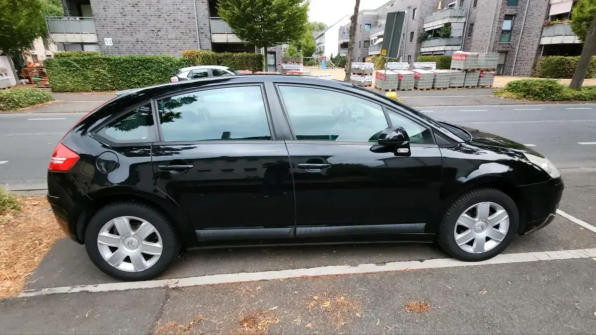 Gebraucht Citroën C4 109 PS (80 kW) 2008 Schwarz Kleinwagen