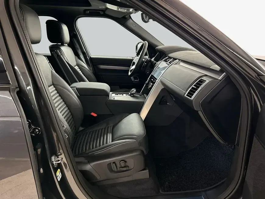 Neu Land Rover Discovery SE Dynamic 249 PS (183 kW) 2026 Grau SUV
