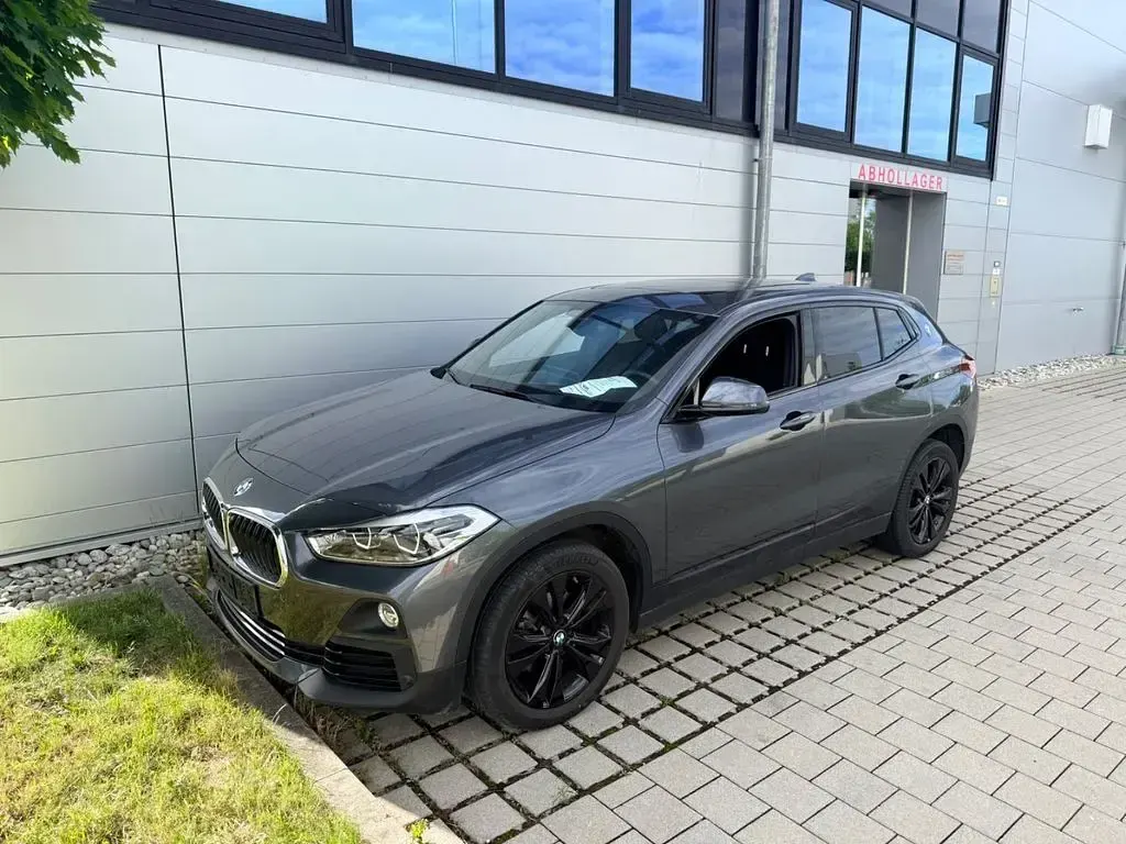 Gebraucht BMW X2 Sport Line 150 PS (110 kW) 2020 Grau SUV