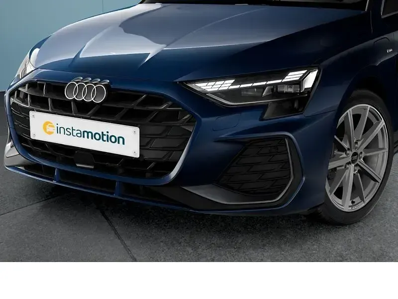 Usata Audi A3 Sportback e-tron 204 CV (150 kW) 2025 Blu Utilitaria