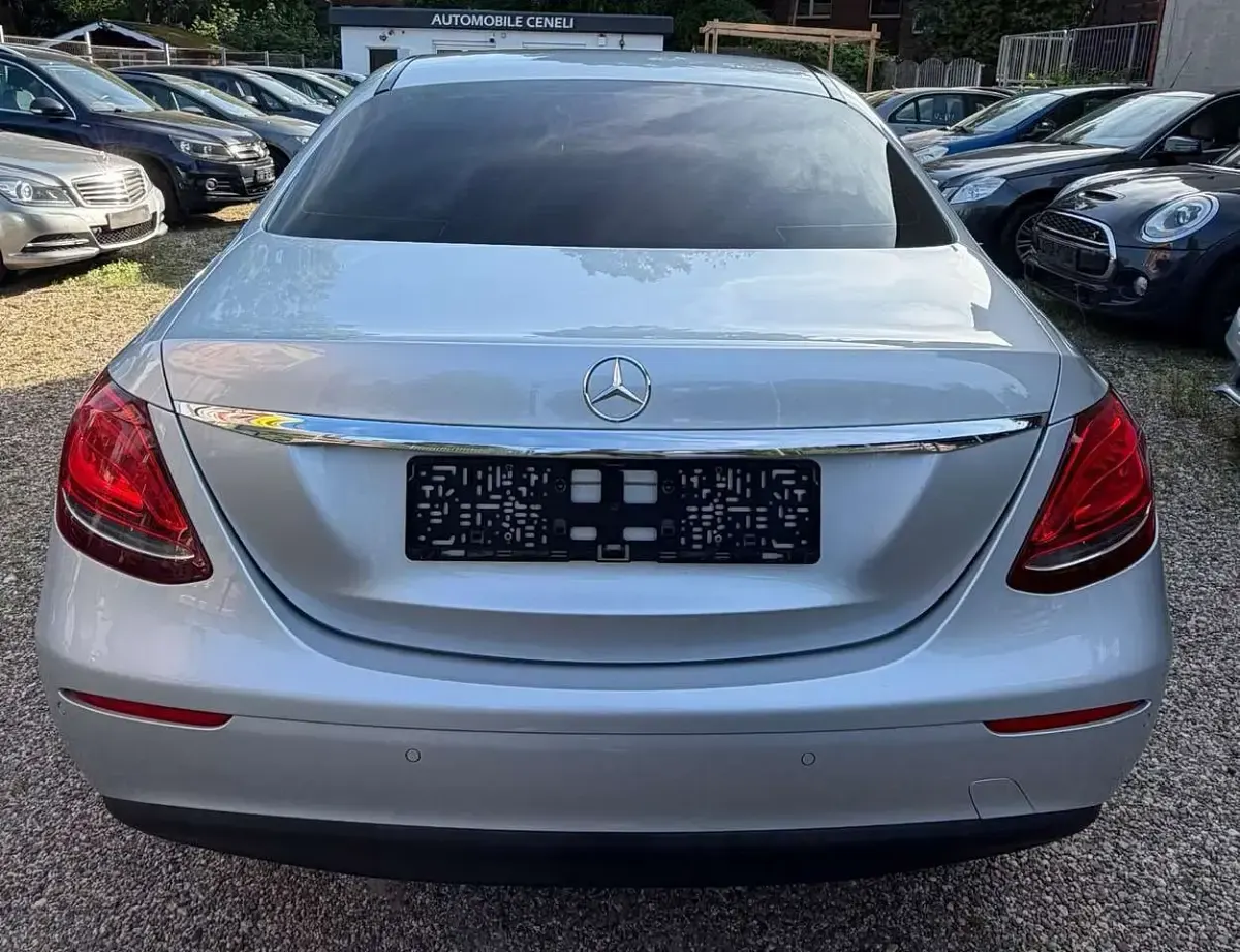 Gebraucht Mercedes E220 194 PS (142 kW) 2018 Silber Limousine