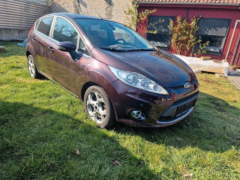 Gebraucht Ford Fiesta 90 PS (66 kW) 2009 Braun Kleinwagen