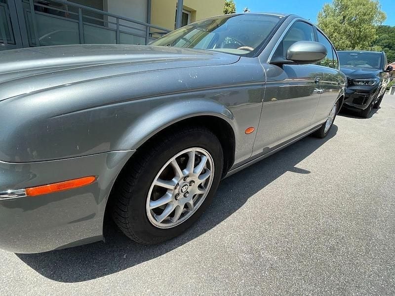 Käytetty Jaguar S-Type S 200 HP (147 kW) 2005 Harmaa Sedan