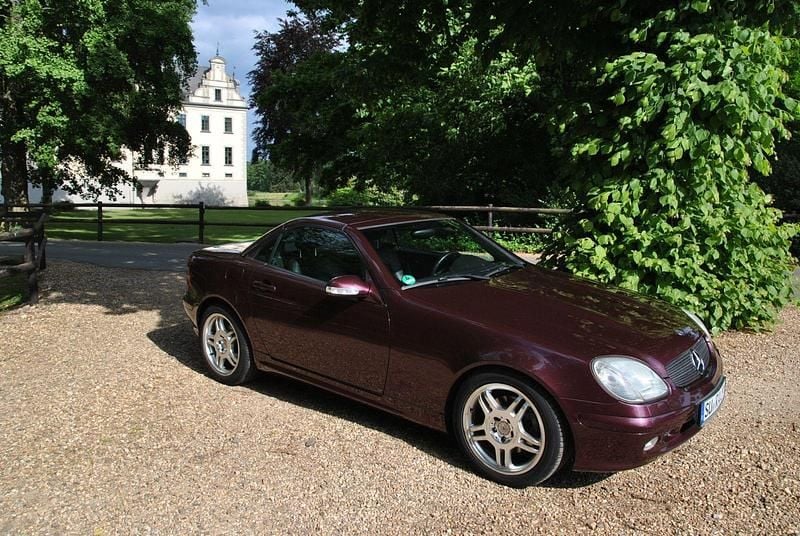 Violet Gebraucht 2001 Mercedes SLK320 AMG Cabrio | 16.200 € - Bild 1/4