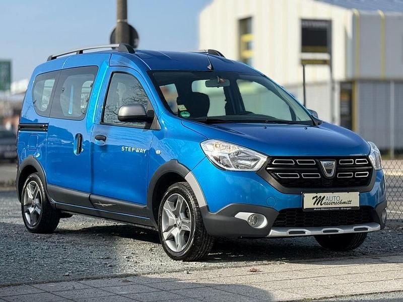 Gebraucht Dacia Dokker Stepway 95 PS (69 kW) 2020 Blau Van / Kleinbus