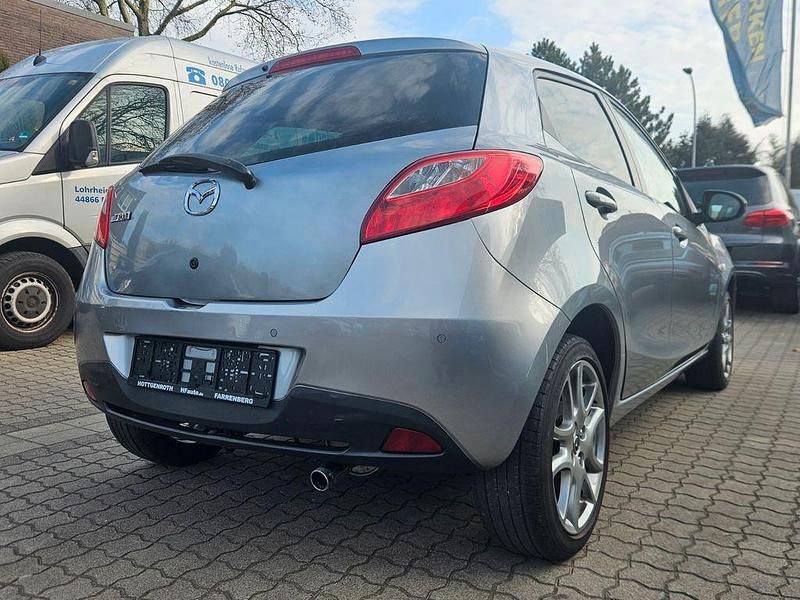 Gebraucht Mazda 2 Sendo 84 PS (61 kW) 2014 Grau Limousine