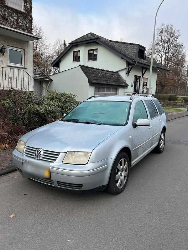 Silber Gebraucht 2002 VW Bora Kombi | 1.100 € (Fairer Preis) - Bild 1/3