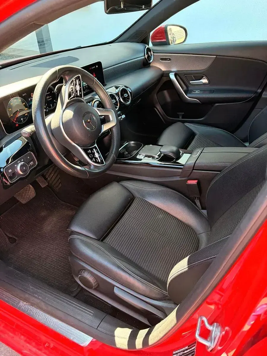 Gebraucht Mercedes A200 Progressive 163 PS (119 kW) 2018 Rot Limousine