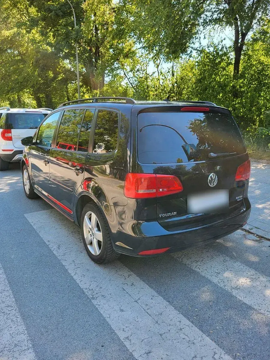 Gebraucht VW Touran Highline 140 PS (102 kW) 2011 Schwarz Van / Kleinbus