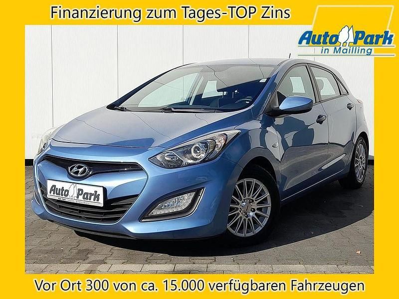 Blau Gebraucht 2013 Hyundai i30 Classic Limousine | 6.977 € (Etwas zu teuer) - Bild 1/3
