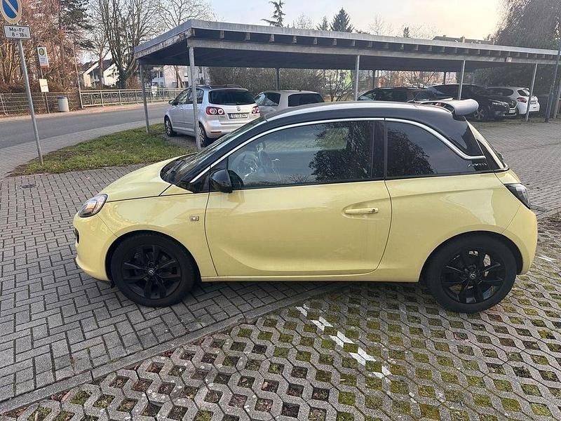 Gebraucht Opel Adam 70 PS (51 kW) 2016 Gelb Kleinwagen