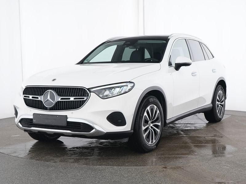 Unilack polarweiß Gebraucht 2024 Mercedes GLC220 Advanced SUV | 49.810 € (Guter Preis) - Bild 1/4