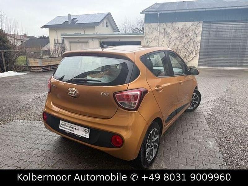 Gebraucht Hyundai i10 Style 87 PS (63 kW) 2017 Gold Kleinwagen