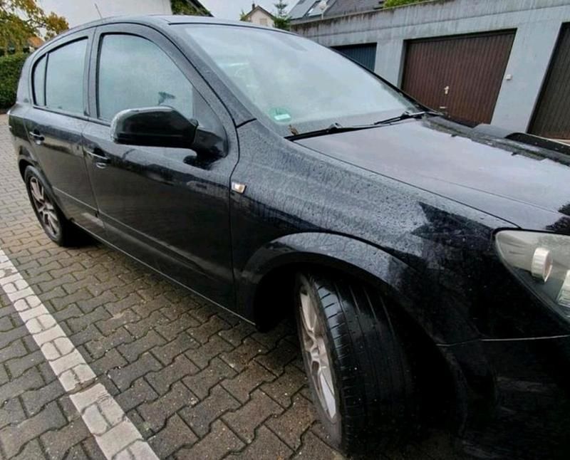 Schwarz Gebraucht 2006 Opel Astra Limousine | 950 € (Superpreis) - Bild 1/4