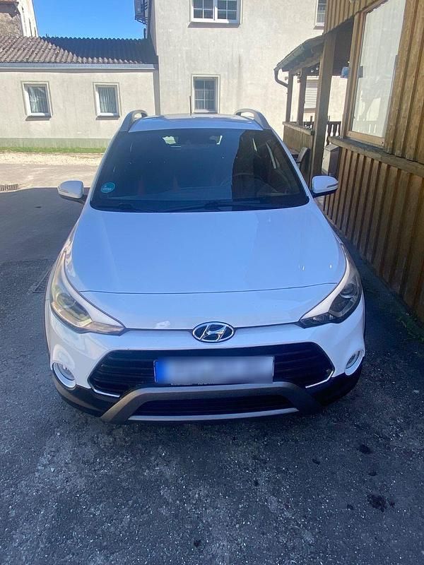 Gebraucht Hyundai i20 Active 120 PS (88 kW) 2017 Weiß Kleinwagen