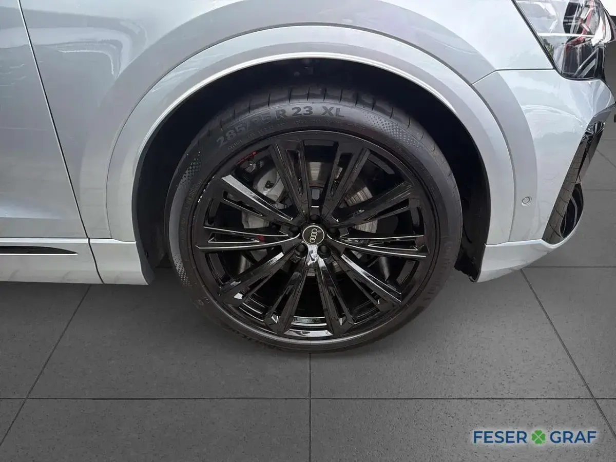 Gebraucht Audi Q8 S-Line 286 PS (210 kW) 2025 Satellitsilber metallic SUV