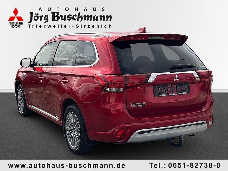Gebraucht Mitsubishi Outlander P-HEV Basis 135 PS (99 kW) 2020 Dynamikrot SUV