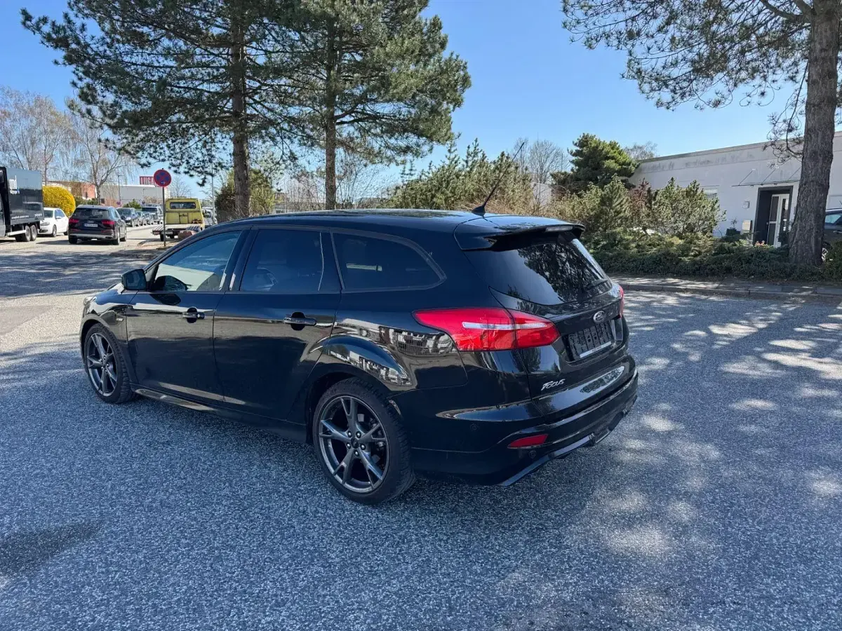 Gebraucht Ford Focus ST-Line 150 PS (110 kW) 2017 Schwarz Kombi