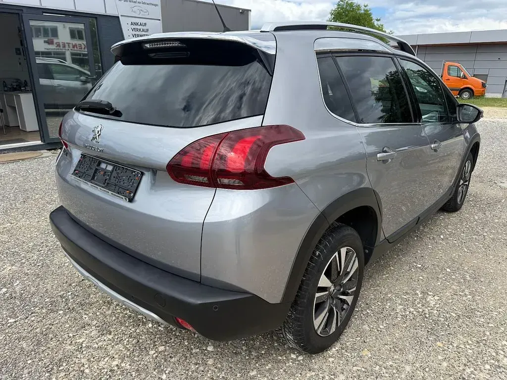 Gebraucht Peugeot 2008 Allure 131 PS (96 kW) 2019 Grau SUV
