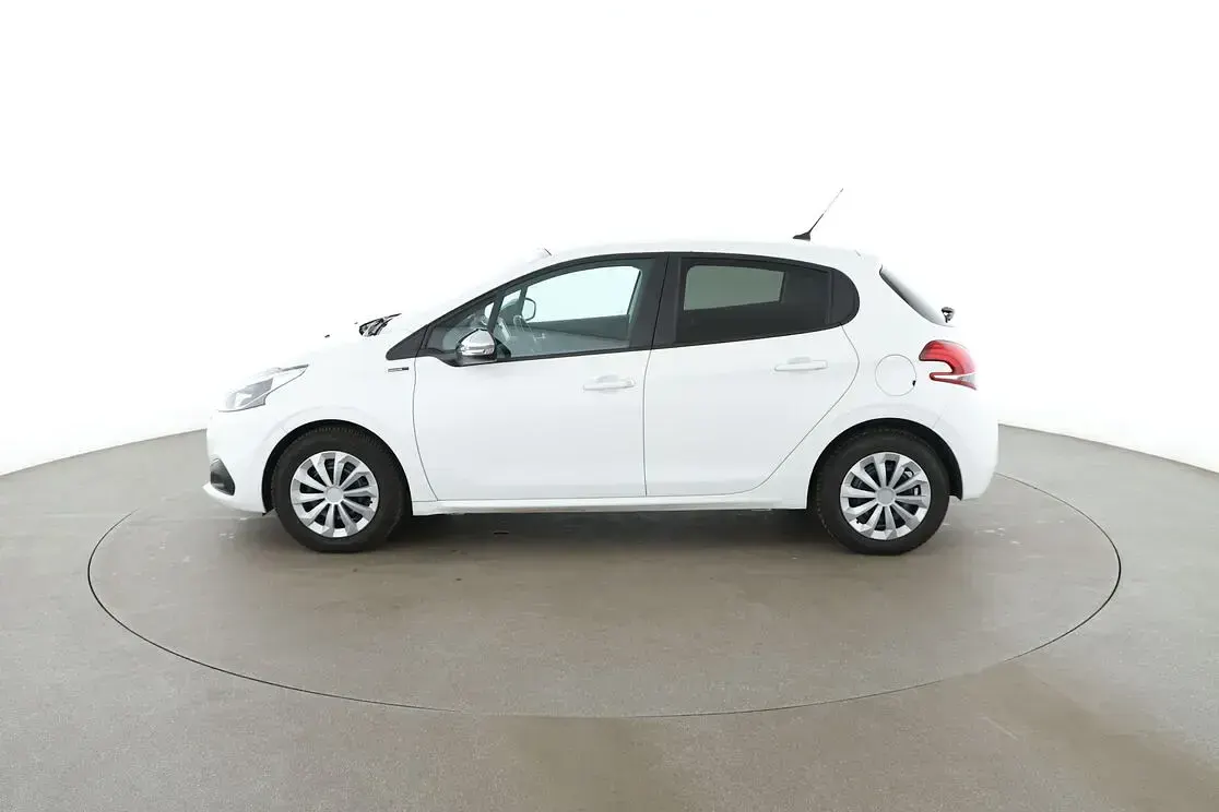 Gebraucht Peugeot 208 Signature Sky 2019 Weiß Kleinwagen