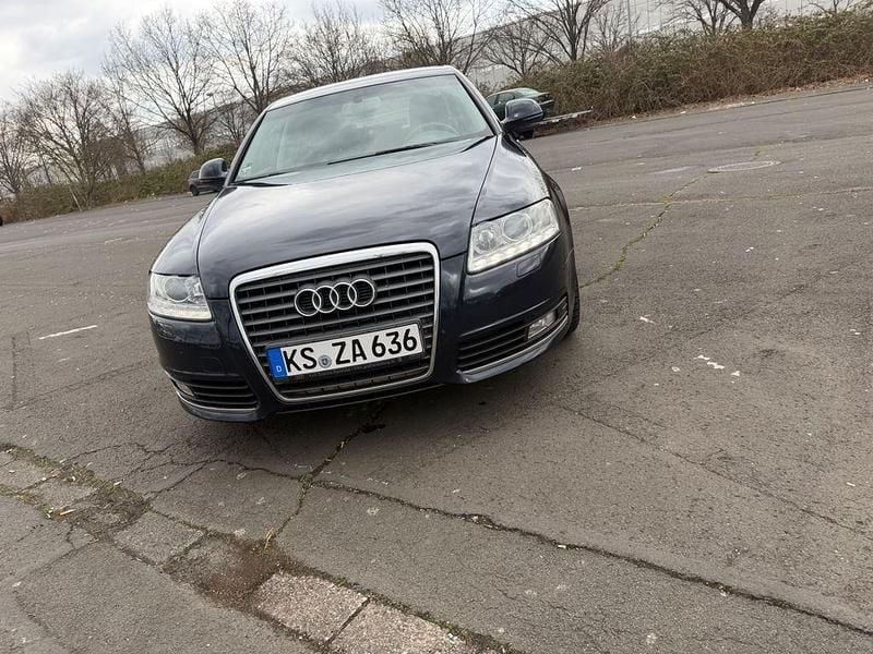 Gebraucht Audi A6 Ambiente 190 PS (139 kW) 2011 Blau Limousine