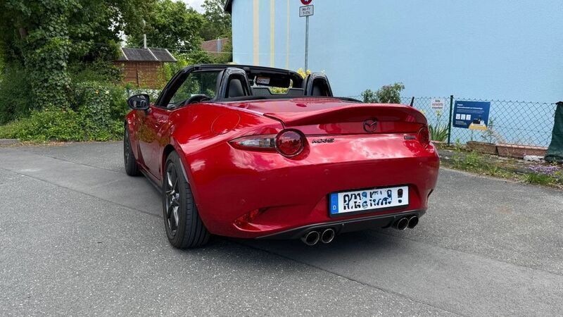 Rot Gebraucht 2017 Mazda MX5 Sports-Line Cabrio | 15.000 € (Fairer Preis) - Bild 1/4
