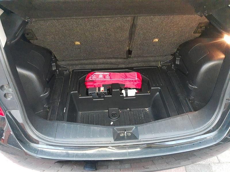 Gebraucht Nissan Note Acenta 90 PS (66 kW) 2014 Schwarz Kleinwagen