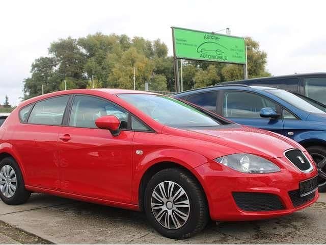 Rot Gebraucht 2009 Seat Leon Reference Kleinwagen | 4.500 € (Fairer Preis) - Bild 1/4