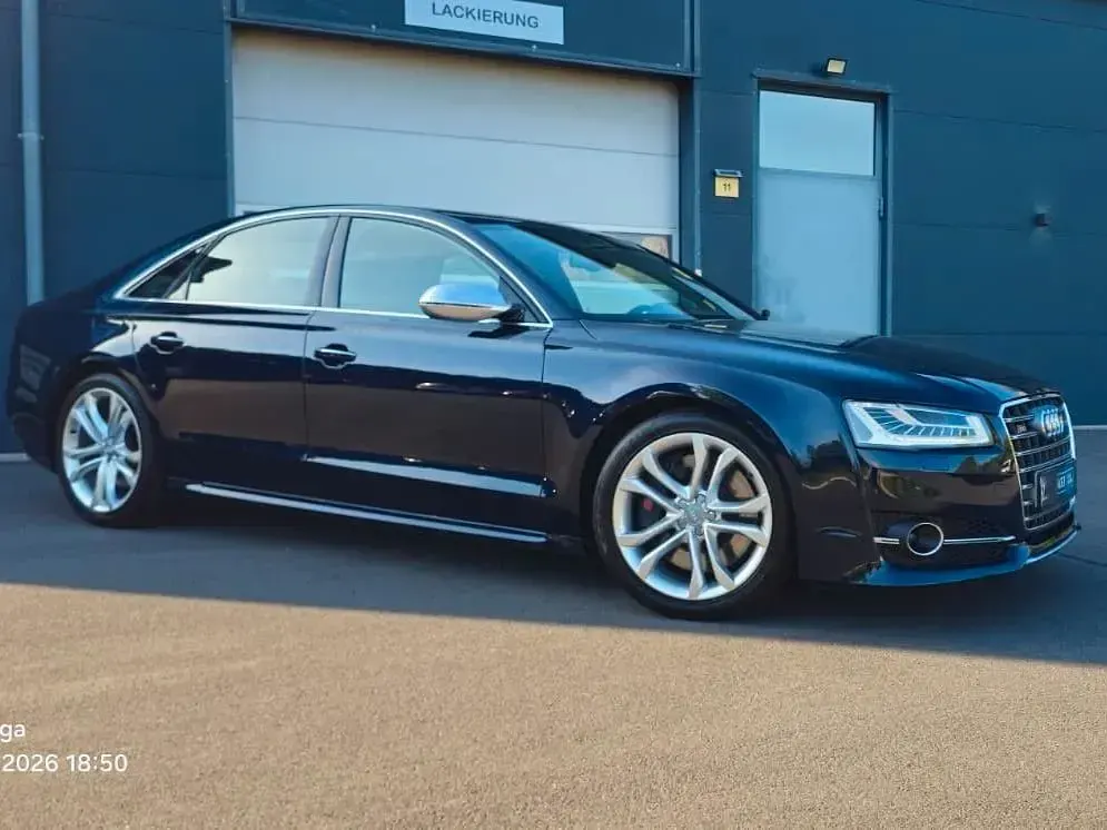 Gebraucht Audi S8 Sport 519 PS (381 kW) 2015 Blau Limousine