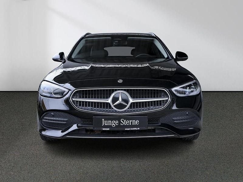 Gebraucht Mercedes C300 Avantgarde 265 PS (194 kW) 2022 Schwarz Limousine