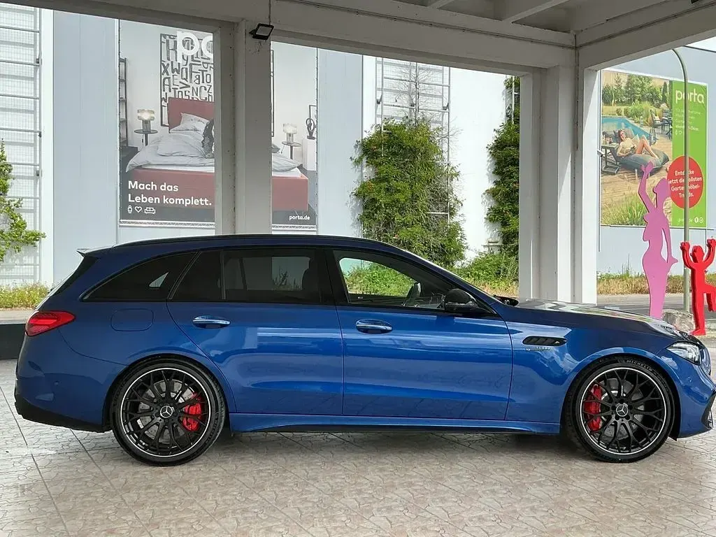 Gebraucht Mercedes C63 AMG Premium Plus 476 PS (350 kW) 2024 Metalliclack spektralblau Kombi