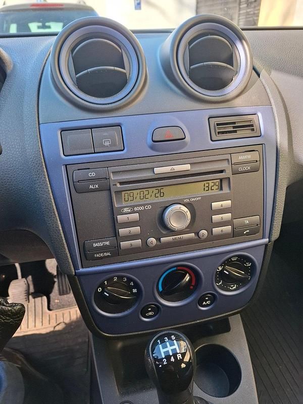 Gebraucht Ford Fiesta 70 PS (51 kW) 2008 Schwarz Kleinwagen