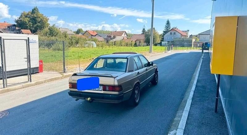 Gebraucht Mercedes 190 75 PS (55 kW) 1991 Limousine