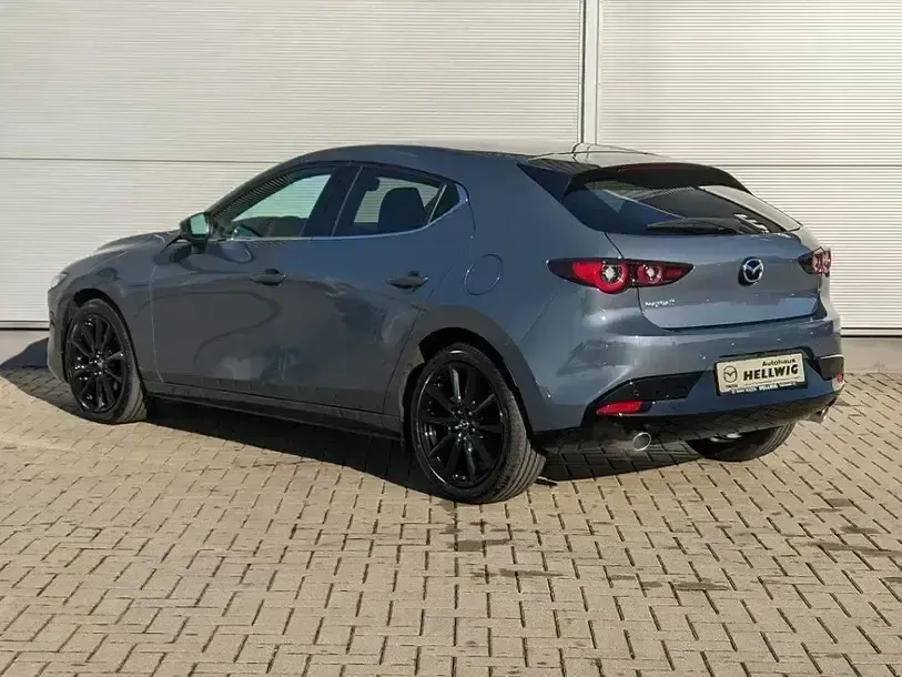 Neu Mazda 3 Homura-Line 140 PS (102 kW) 2025 Grau Limousine