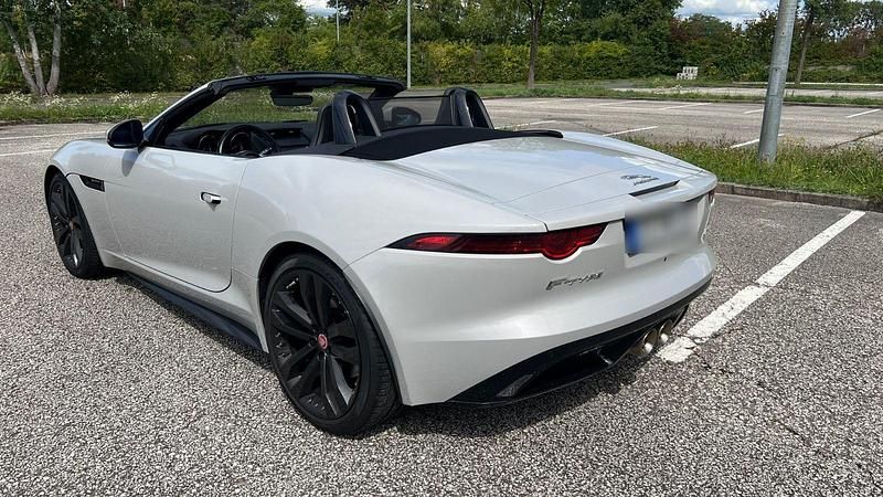 Gebraucht Jaguar F-Type R-Dynamic 381 PS (280 kW) 2020 Grau Cabrio