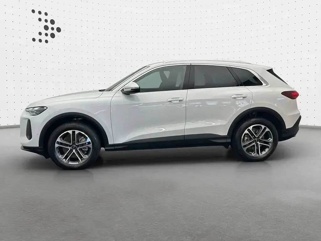Gebraucht Audi Q5 Sport 204 PS (150 kW) 2025 Gletscherweiß metallic SUV