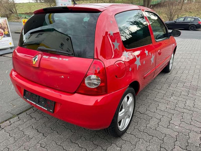 Gebraucht Renault Clio II Campus 58 PS (42 kW) 2008 Hellrot Kleinwagen