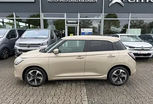 Neu Suzuki Swift Comfort+ 83 PS (61 kW) 2026 Beige Kleinwagen
