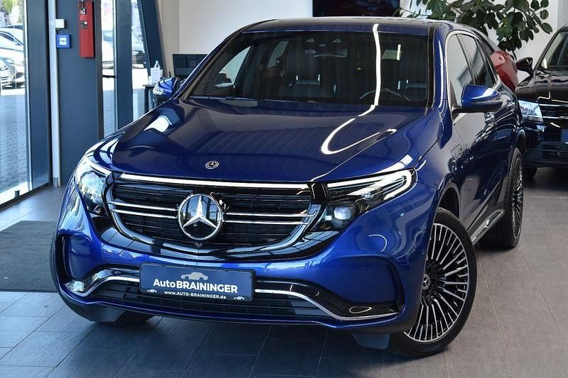 Blau Gebraucht 2020 Mercedes EQC400 AMG line SUV | 30.900 € (Fairer Preis) - Bild 1/4