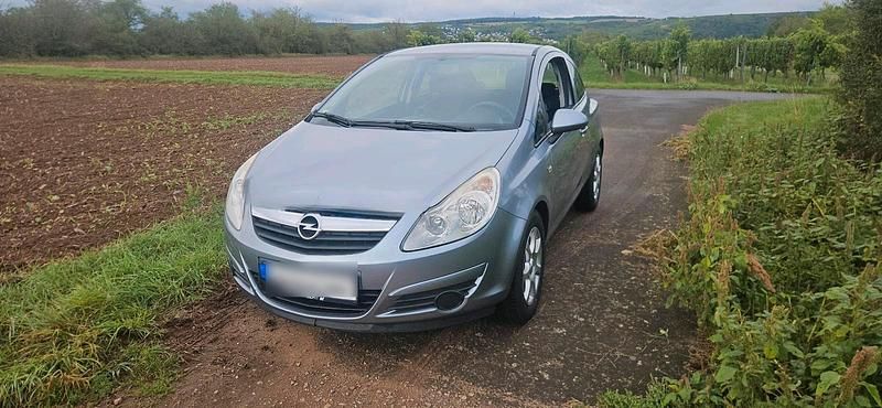 Silber Gebraucht 2009 Opel Corsa Limousine | 1.800 € (Guter Preis) - Bild 1/4