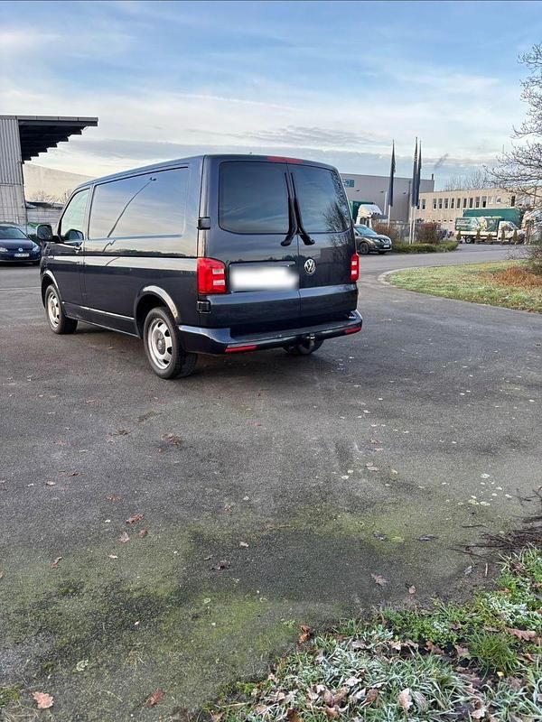 Gebraucht VW Transporter 140 PS (102 kW) 2016 Blau Van