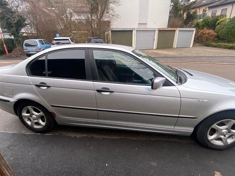 Gebraucht BMW 316 116 PS (85 kW) 2002 Silber Limousine