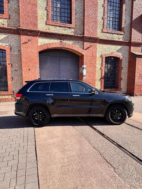 Gebraucht Jeep Grand Cherokee Summit 250 PS (183 kW) 2016 Schwarz SUV