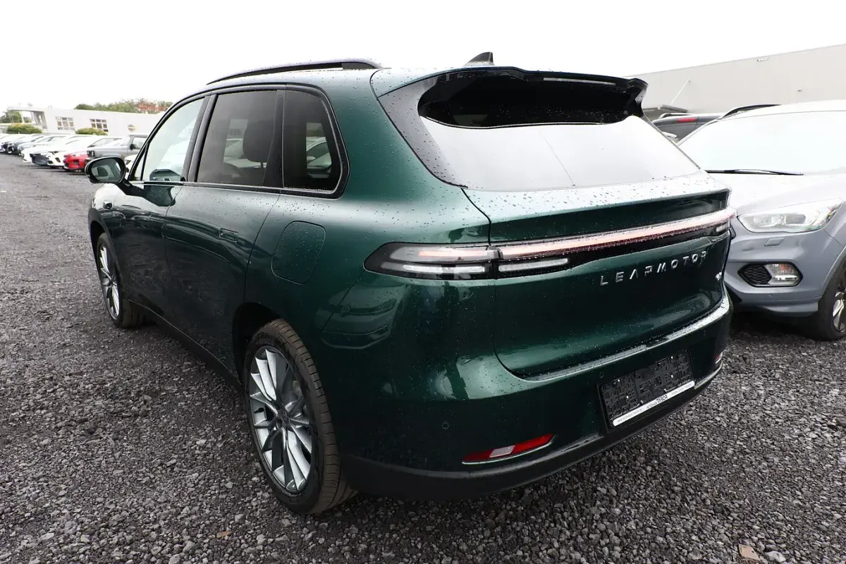 Uusi Leapmotor C10 219 kW (299 HP) 2026 Vihreä Katumaasturi