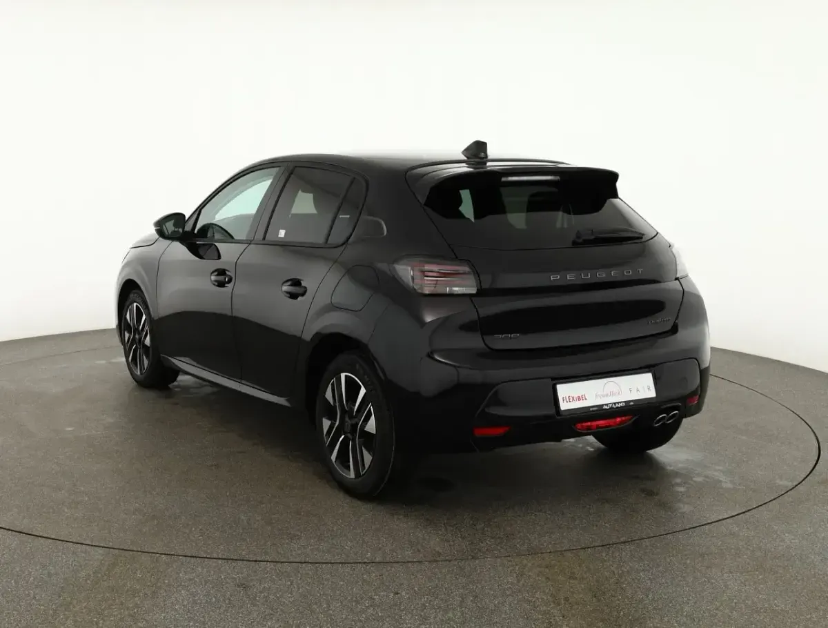 Neu Peugeot 208 145 PS (106 kW) 2025 Schwarz Kleinwagen
